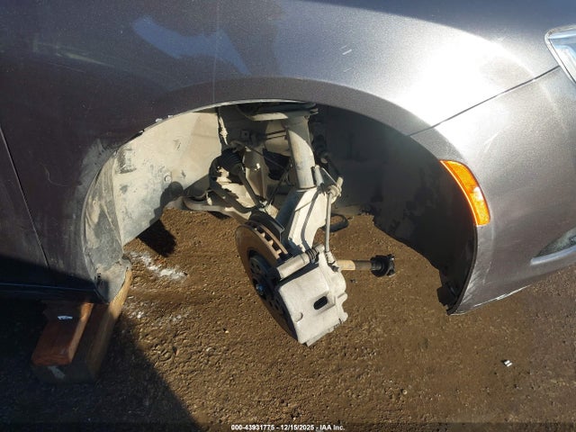 43931775 :رقم المزاد ، 1C3CCCAB8FN626904 vin ، 2015 Chrysler 200 Limited مزاد بيع