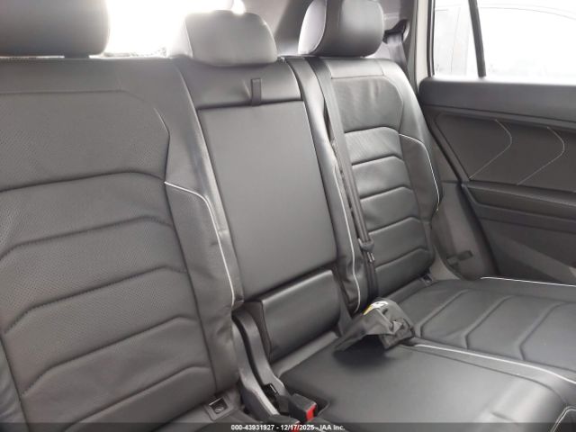 2022 VOLKSWAGEN TIGUAN 3VV4B7AX8NM136611 Photo 7