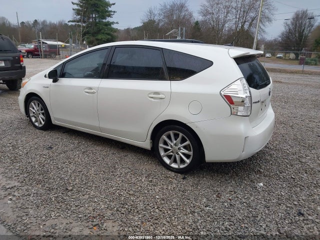 JTDZN3EU2EJ011637 Toyota Prius V Five
