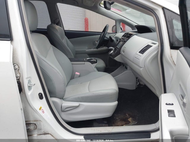 JTDZN3EU2EJ011637 Toyota Prius V Five