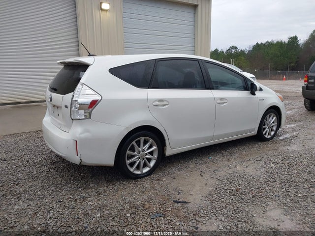 JTDZN3EU2EJ011637 Toyota Prius V Five