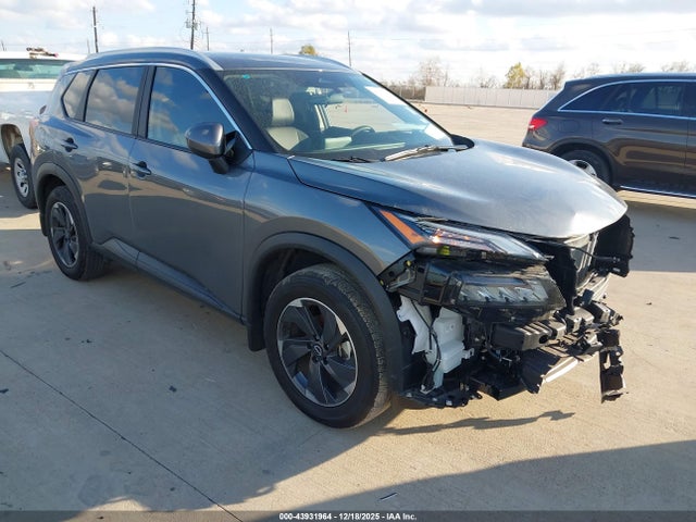 Nissan Rogue Sv Fwd 2025 5N1BT3BAXSC857902 zdjęcie główne