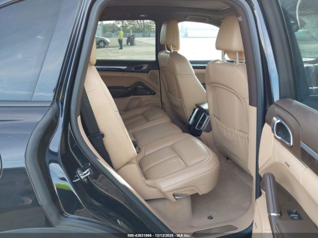 2016 PORSCHE CAYENNE WP1AB2A26GLA96217 Photo 7