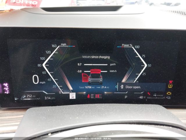 2025 BMW X5 PHEV 5UX43EU06S9X38673 Photo 6