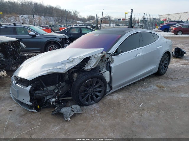 2017 TESLA MODEL S 5YJSA1E24HF217957 Photo 1