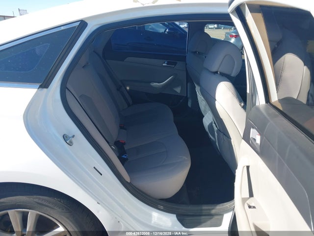 Hyundai Sonata 2017 5NPE24AF4HH453031 Image 8