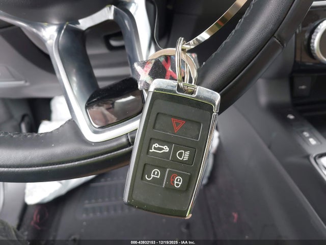 2022 JAGUAR E-PACE SADFP2FX7N1028888 Photo 10