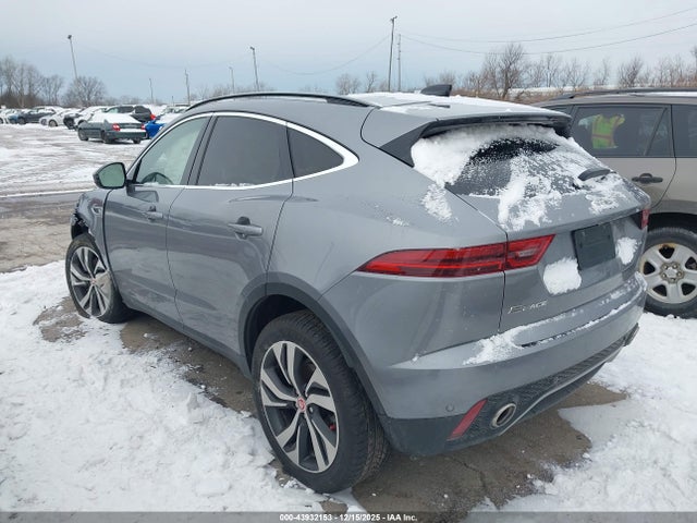 2022 JAGUAR E-PACE SADFP2FX7N1028888 Photo 2