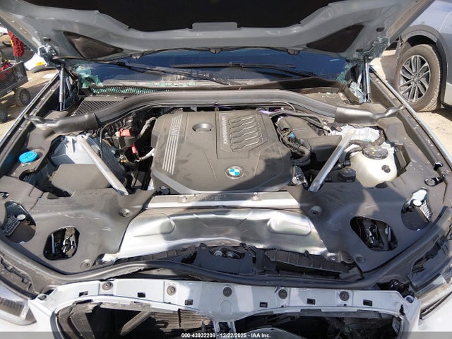 BMW X3 M40i 2024 5UX83DP02R9W18502 Image 10