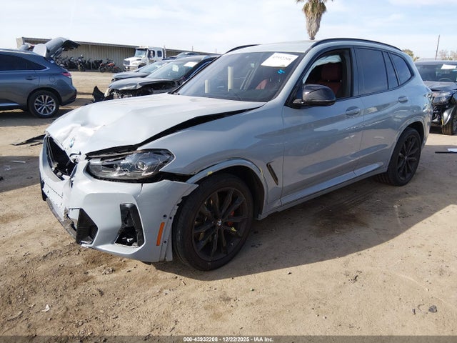 BMW X3 M40i 2024 5UX83DP02R9W18502 Image 2