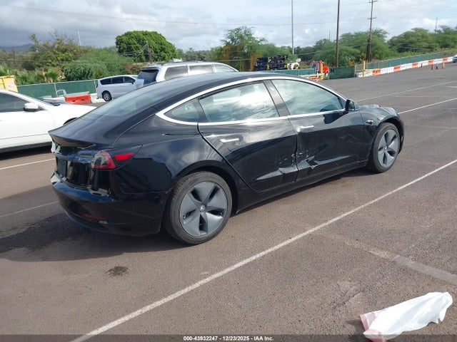 2019 TESLA MODEL 3 5YJ3E1EA7KF297200 Photo 3