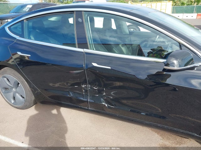 2019 TESLA MODEL 3 5YJ3E1EA7KF297200 Photo 5