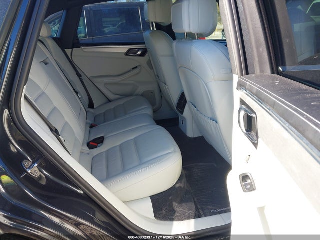 2022 PORSCHE MACAN WP1AG2A58NLB21997 Photo 7
