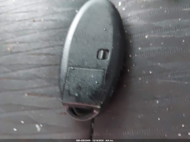 5N1AT2MV9KC773267 Nissan ROGUE SV