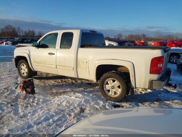 2012 CHEVROLET SILVERADO 1500 1GCRKSE77CZ141022 Photo 2