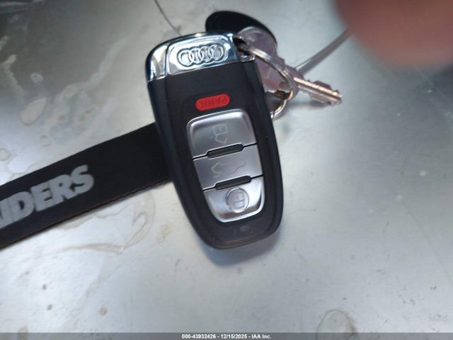 Aukcja sprzedaży 2011 Audi A5 2.0t Premium, vin: WAULFAFR1BA038712, numer aukcji: 43932426