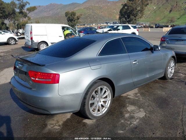 Aukcja sprzedaży 2011 Audi A5 2.0t Premium, vin: WAULFAFR1BA038712, numer aukcji: 43932426