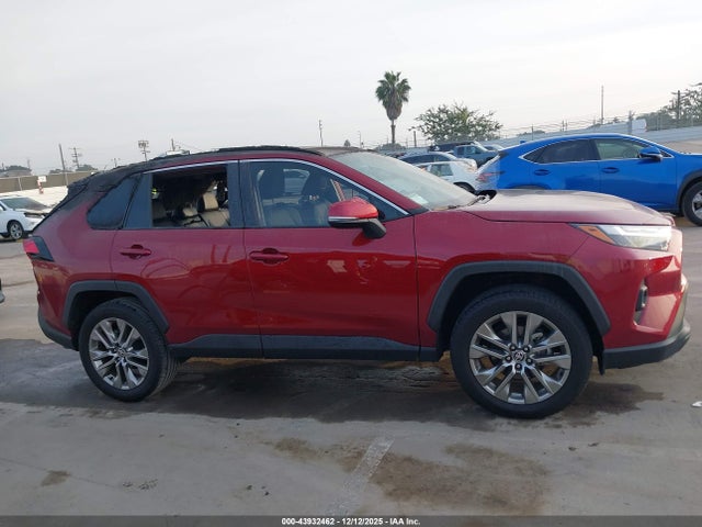 2T3C1RFV6PW253816 Toyota Rav4 Xle Premium