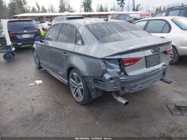 2019 AUDI A3 WAUJEGFF3KA106673 Photo 2