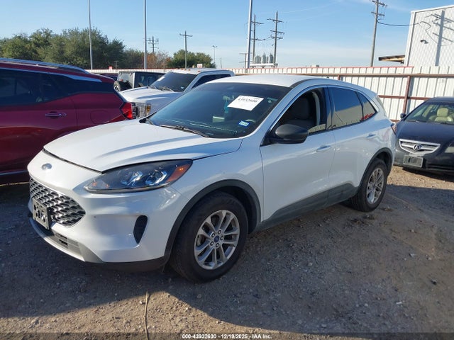 1FMCU9G6XNUA64073 Ford ESCAPE SE