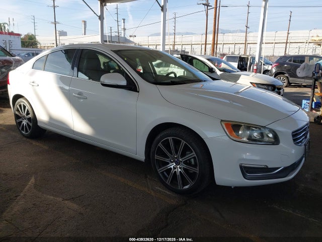 2016 VOLVO S60 INSCRIPTION LYV402FK8GB101029
