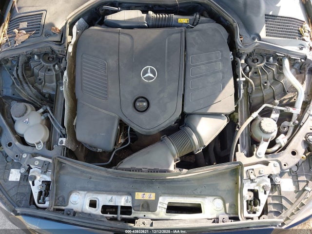 W1KAF4GB8NR038702 Mercedes-Benz C 300 Sedan