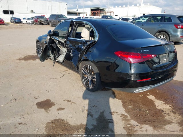 W1KAF4GB8NR038702 Mercedes-Benz C 300 Sedan