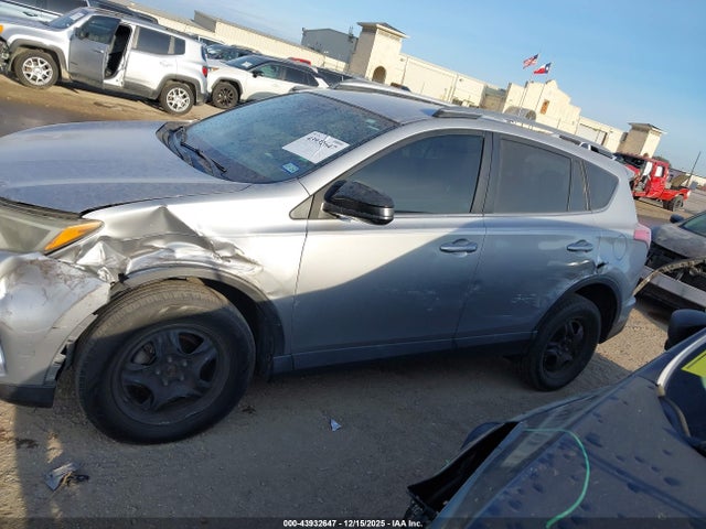 Toyota RAV4 LE 2017 2T3ZFREV2HW368881 Image 14
