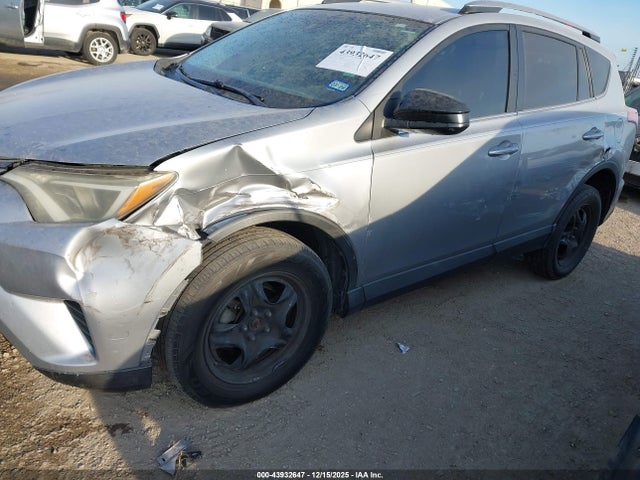 Toyota RAV4 LE 2017 2T3ZFREV2HW368881 Image 6