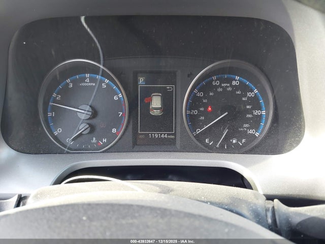 Toyota RAV4 LE 2017 2T3ZFREV2HW368881 Image 7