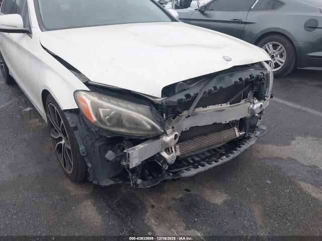 Mercedes-Benz C 300 2015 55SWF4JB6FU086018 Image 17
