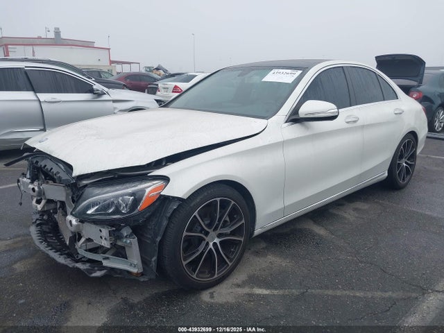 Mercedes-Benz C 300 2015 55SWF4JB6FU086018 Image 2