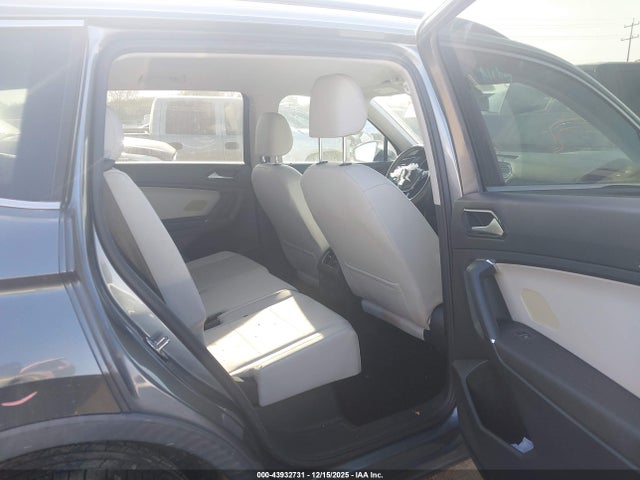 3VV3B7AX0JM056970 Volkswagen Tiguan 2.0t Se/2.0t Sel