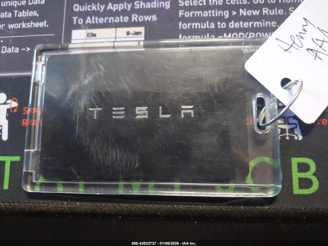 2021 TESLA MODEL Y 5YJYGAEE4MF157529 Photo 10