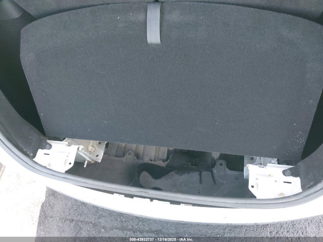 2021 TESLA MODEL Y 5YJYGAEE4MF157529 Photo 5