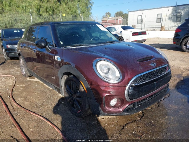 2017 MINI CLUBMAN WMWLU5C32H2E83818 Photo 0