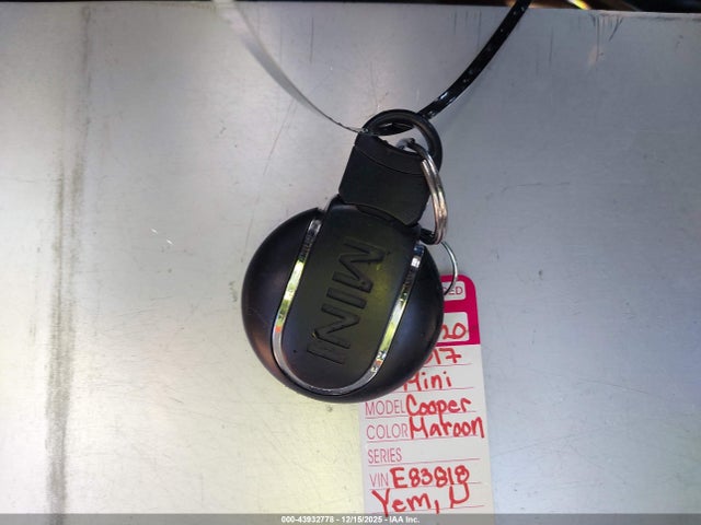 2017 MINI CLUBMAN WMWLU5C32H2E83818 Photo 10