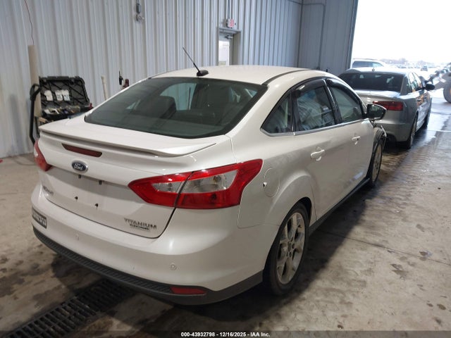 1FADP3J28EL196926 Ford Focus Titanium