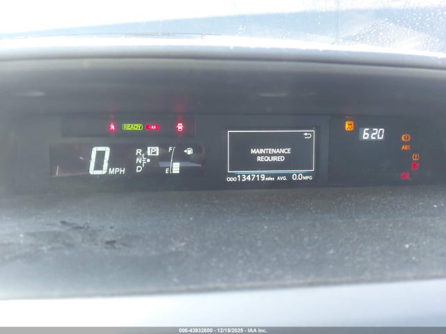 JTDZN3EU3GJ047565 Toyota Prius V Four