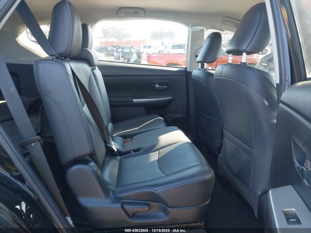 JTDZN3EU3GJ047565 Toyota Prius V Four