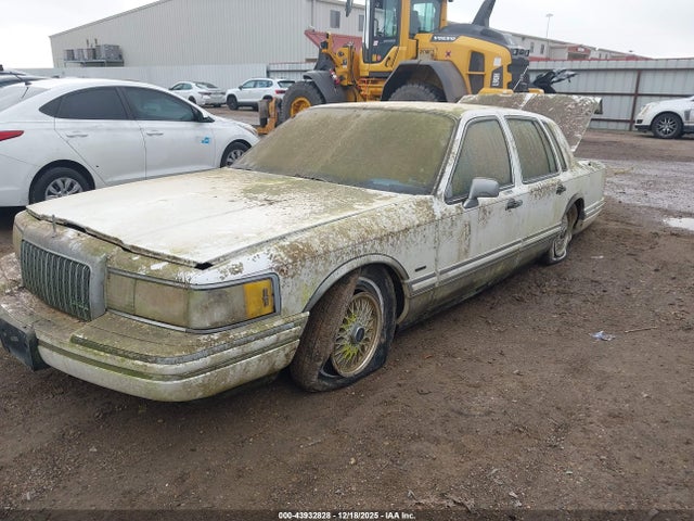 Aukcja sprzedaży 1993 Lincoln Town Car Cartier, vin: 1LNLM83W9PY760175, numer aukcji: 43932828