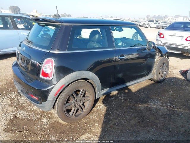 2012 MINI COOPER S WMWSV3C54CTY17717 Photo 3