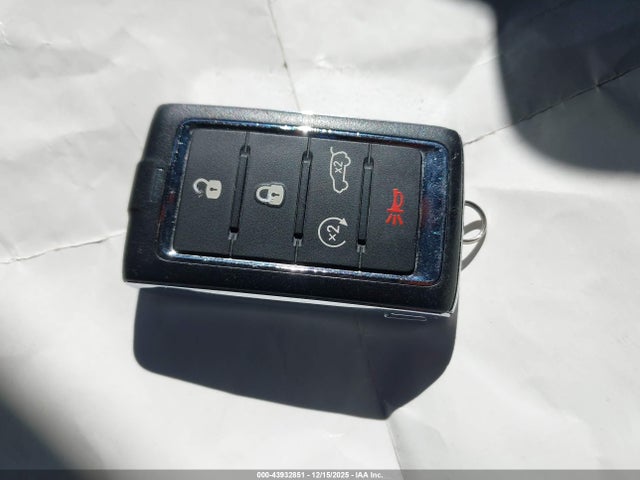 2022 JEEP WAGONEER 1C4SJUBT1NS116520 Photo 10