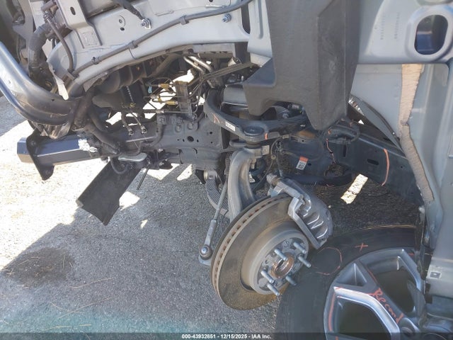 1C4SJUBT1NS116520 Jeep Wagoneer Series Ii 4x2