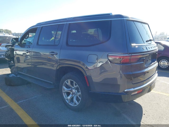 2022 JEEP WAGONEER 1C4SJUBT1NS116520 Photo 2