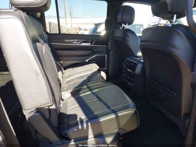 2022 JEEP WAGONEER 1C4SJUBT1NS116520 Photo 7