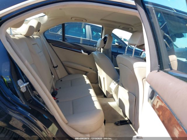 2014 MERCEDES-BENZ C 250 WDDGF4HB8EA962242 Photo 7