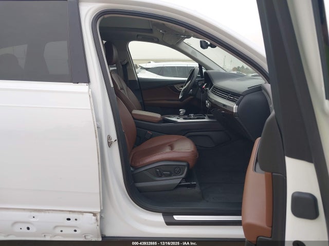 WA1LHAF7XKD033402 Audi Q7 45 Premium/45 Se Premium