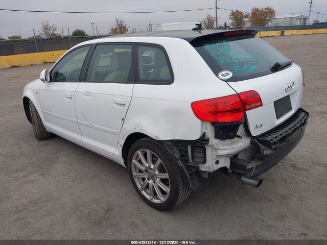 2010 AUDI A3 WAUKJAFM6AA070391 Photo 2