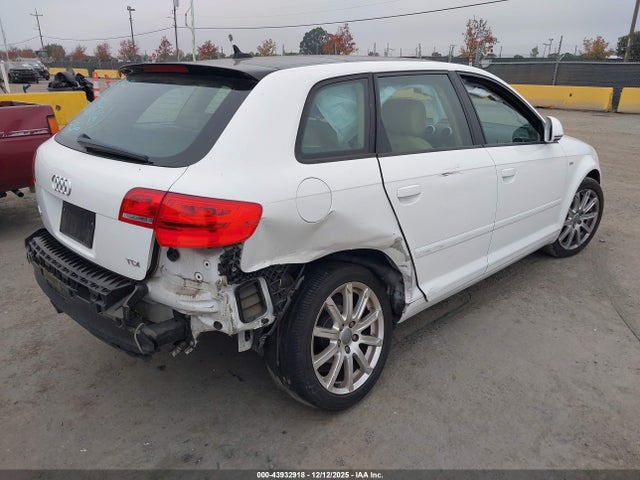 2010 AUDI A3 WAUKJAFM6AA070391 Photo 3